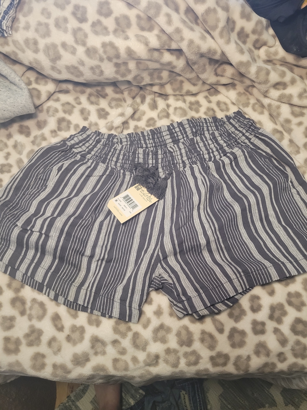 Salt Life Women’s High-Waist Striped Shorts – Black, Grey & White